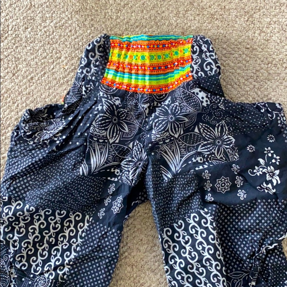 Funky Thai pants! Perfect for festival 🤩💃🏼